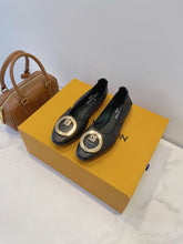 China Replica LV Women Shoes 70usd Only